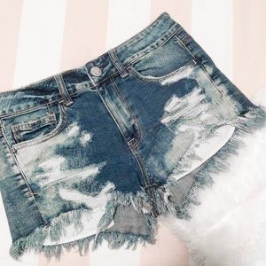 Hi-rise American Eagle distressed denim shorts
